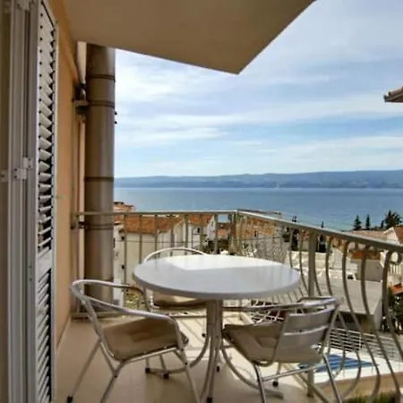 Apartamento By The Duće