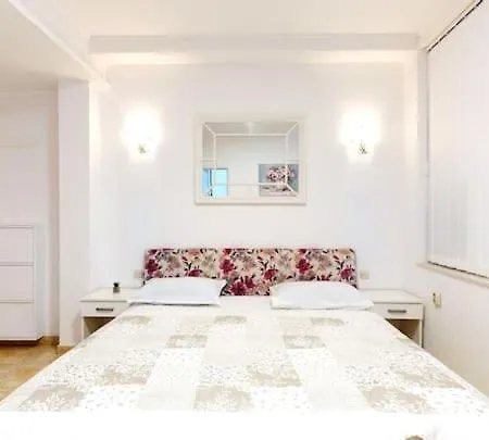 By The Apartamento