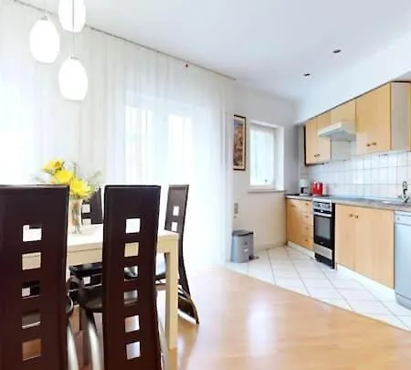 Apartamento By The