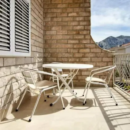 Apartamento By The Duće