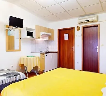 Apartamento By The *